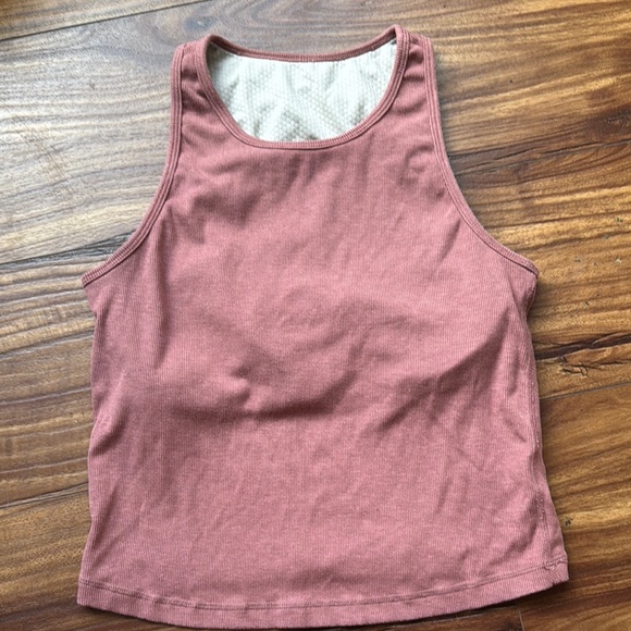 Vuori Mudra Plyo Tank - Picture 4 of 9